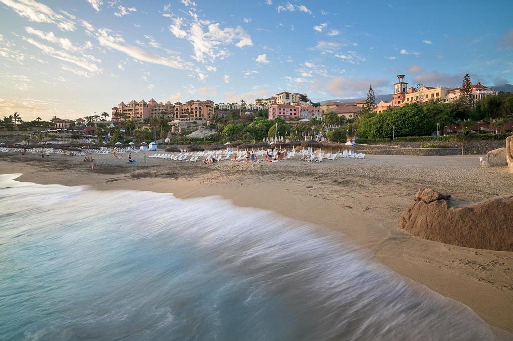 Playa Del Duque-Amazing Views 2 Bedroom Costa Adeje  Extérieur photo