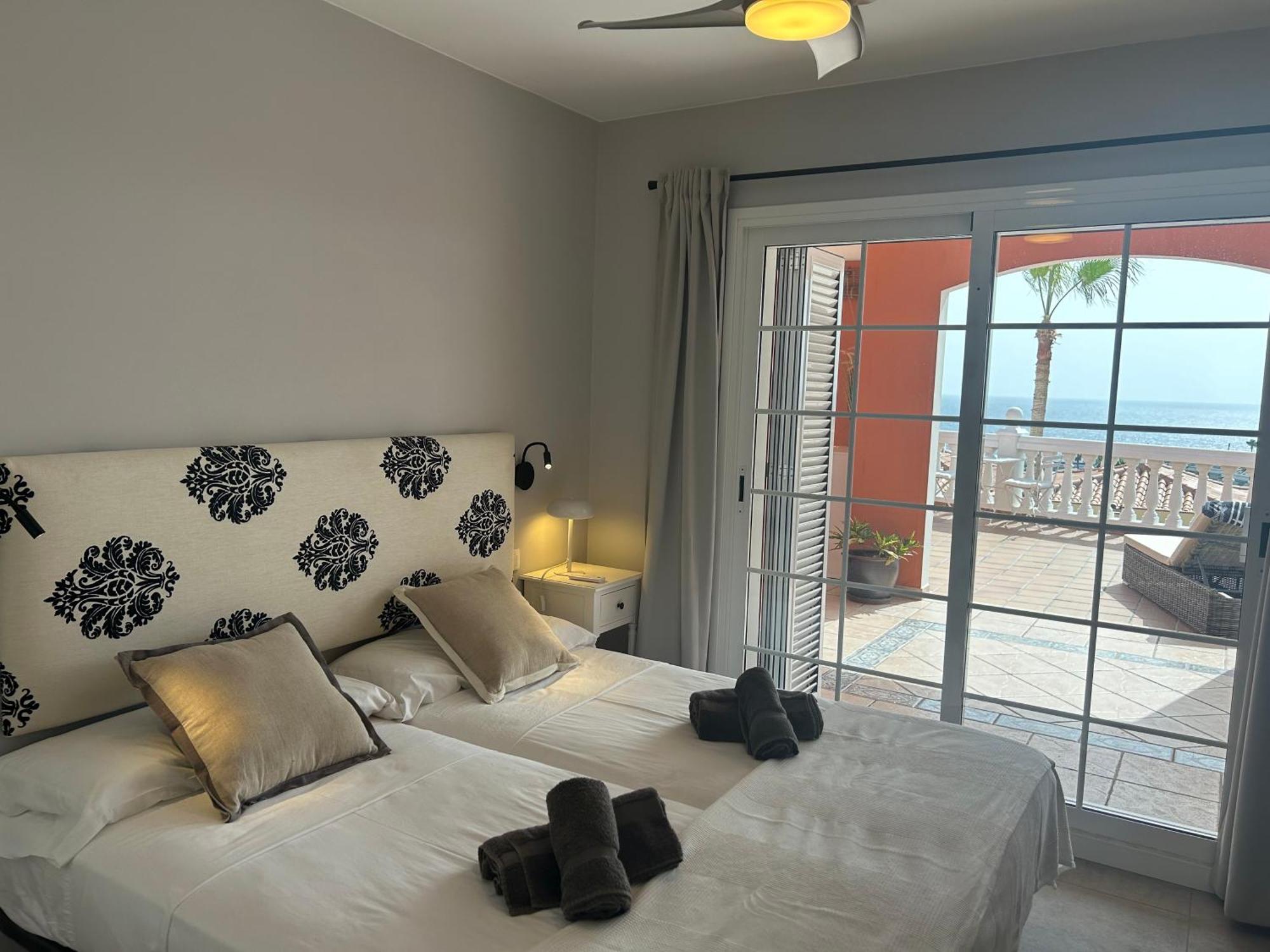 Playa Del Duque-Amazing Views 2 Bedroom Costa Adeje  Extérieur photo